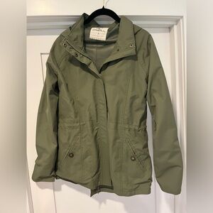 Windbreaker hooded rain jacket